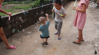 阿木|中国大爷成油管网红,上千万人点赞:不输李子柒!