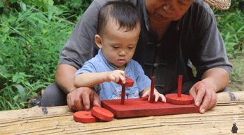 阿木|中国大爷成油管网红,上千万人点赞:不输李子柒!