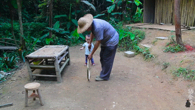 阿木|中国大爷成油管网红,上千万人点赞:不输李子柒!