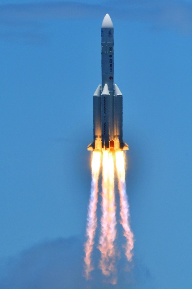 摄影|天问一号发射高清瞬间：火星，我们来了！