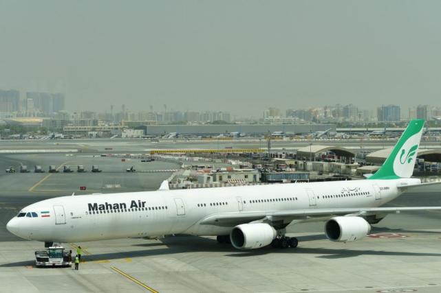 飞行员|伊朗客机在叙领空遭美战机侵扰，飞行员紧急避让，数名乘客受伤