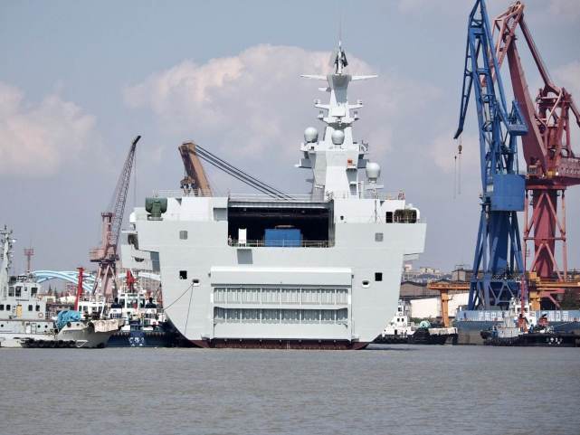 海军|外媒:中国两栖攻击舰发展速度惊人!076可能会用电磁弹射器