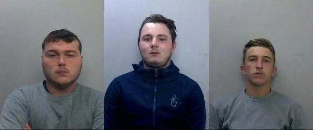 法律|三名青少年杀警后获轻判，冲记者扮鬼脸