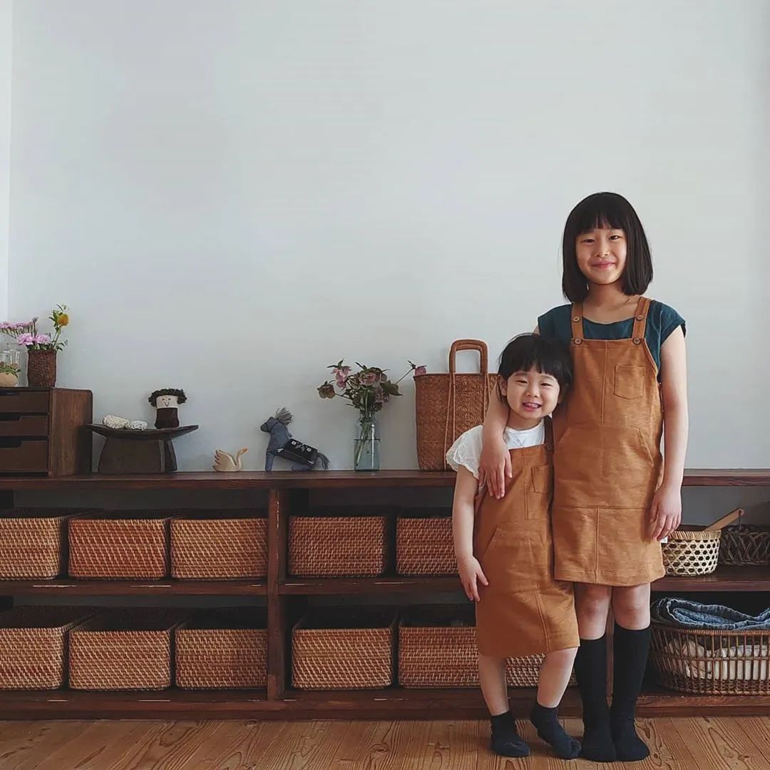 视觉志|“看看一个女孩睡觉的100种姿势”｜百家故事