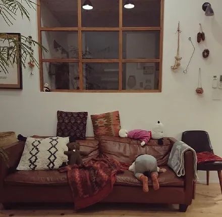 视觉志|“看看一个女孩睡觉的100种姿势”｜百家故事