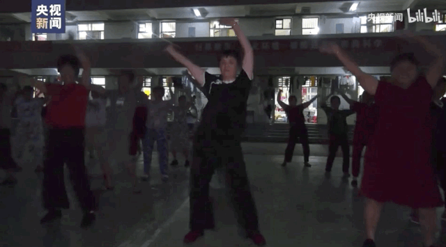 视觉志|因洪水无家可归的人，终于说出了真相。｜百家故事