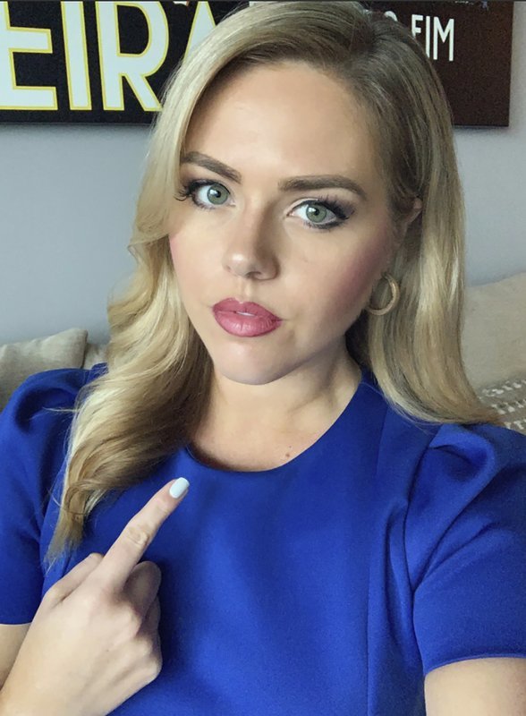 环球时报|美国记者脖子有肿块被眼尖电视观众发现提醒,去检查果真是癌症