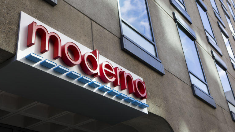 红星新闻|美国新冠疫苗“好消息”的背后：注水的股票，套现10亿美元的高管