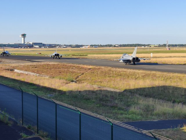 空军|印度首批5架阵风战机从法国飞往本土，未来或出现在中印边境