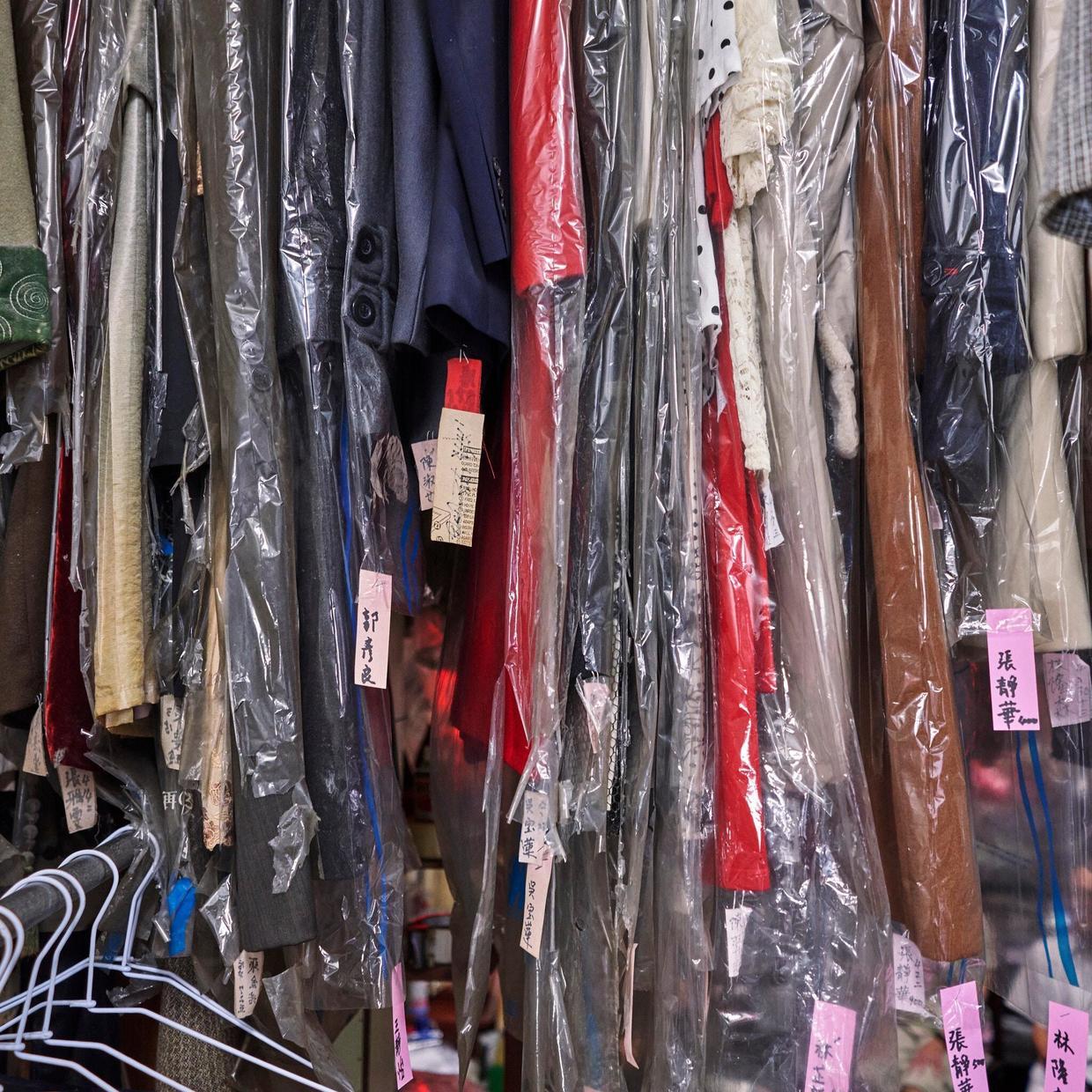 时尚|中国84岁老夫妻惊艳外媒！捡别人不要的衣服，竟搭出时尚大片！