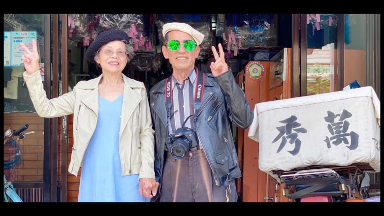 时尚|中国84岁老夫妻惊艳外媒！捡别人不要的衣服，竟搭出时尚大片！