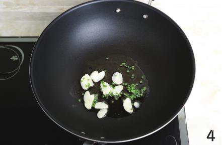 煸炒|蒜薹和它一起炒,不用放肉,味道更鲜香,小朋友特别喜欢吃