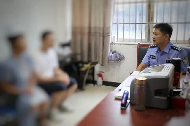 社会|男生高考689分!查分后妈妈立即拨通了警察电话……