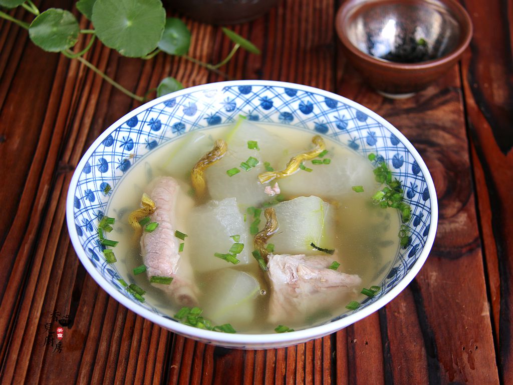 三伏天|三伏天,常给家人喝这碗汤,清甜滋补又解暑,全家都爱喝