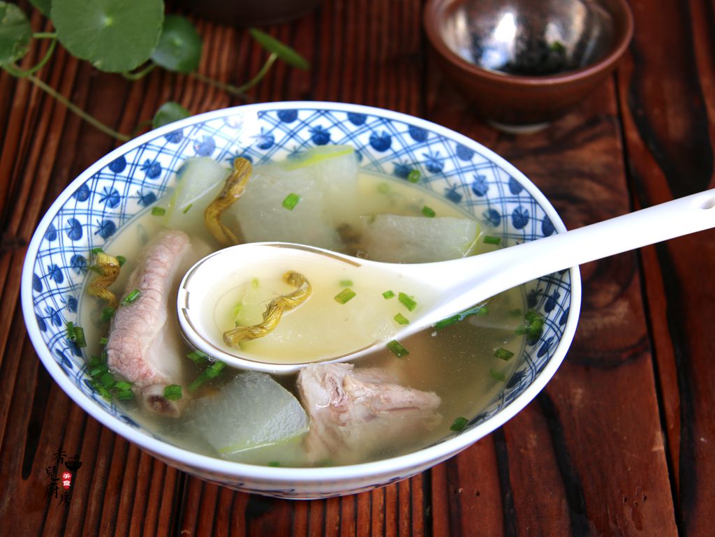 三伏天|三伏天,常给家人喝这碗汤,清甜滋补又解暑,全家都爱喝