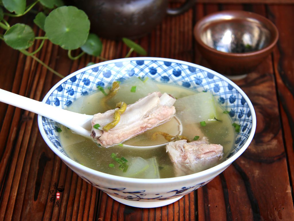 三伏天|三伏天,常给家人喝这碗汤,清甜滋补又解暑,全家都爱喝