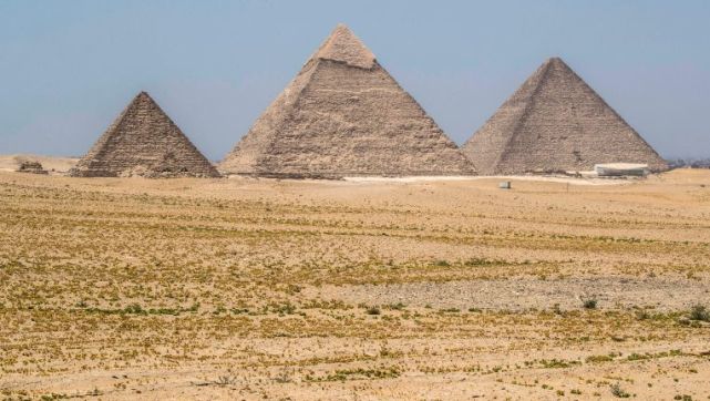 金字塔|马斯克宣称外星人建造金字塔,埃及部长邀请:亲自来看吧