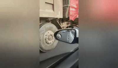 社会|车残志坚！两个前轮没了，货车竟还在路上跑……