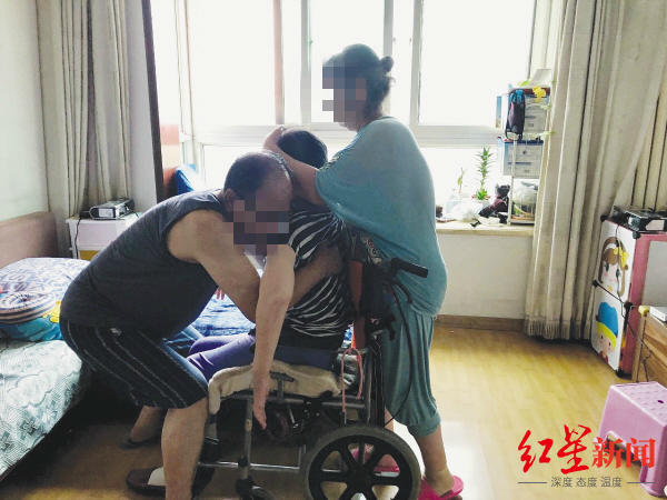 渐冻症|渐冻症女子离婚获抚养权及房屋居住权 律师：判决罕见，具突破性意义