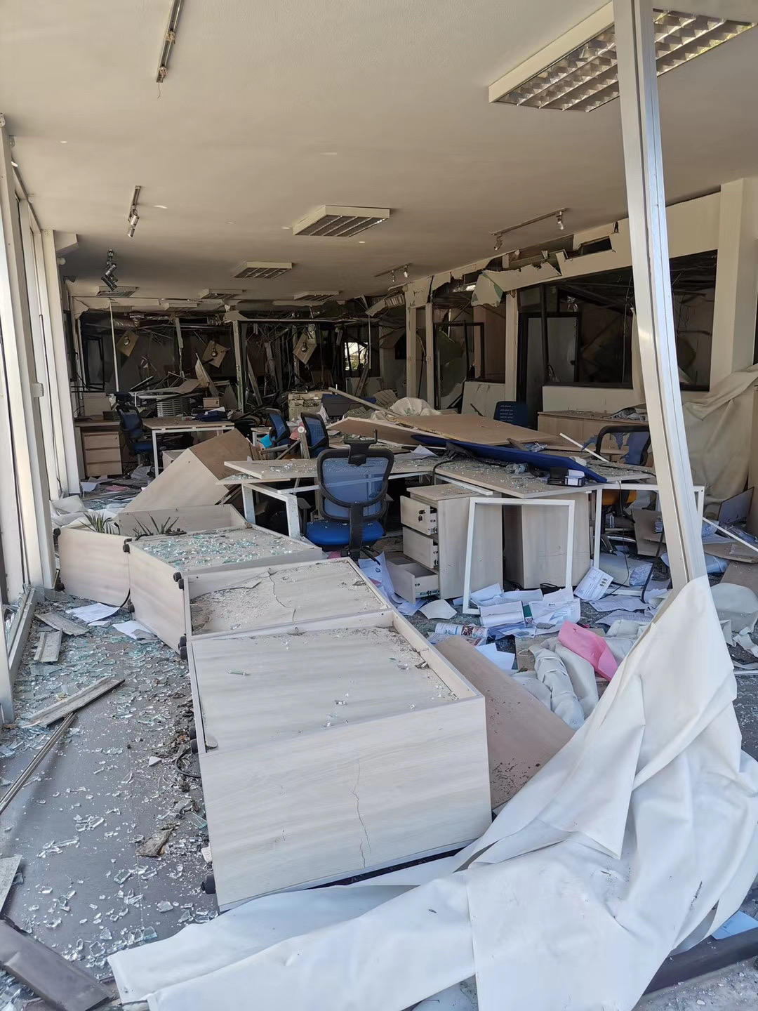 医疗|黎爆炸港口是粮食医疗物资集散地 中国志愿者已展开现场救助