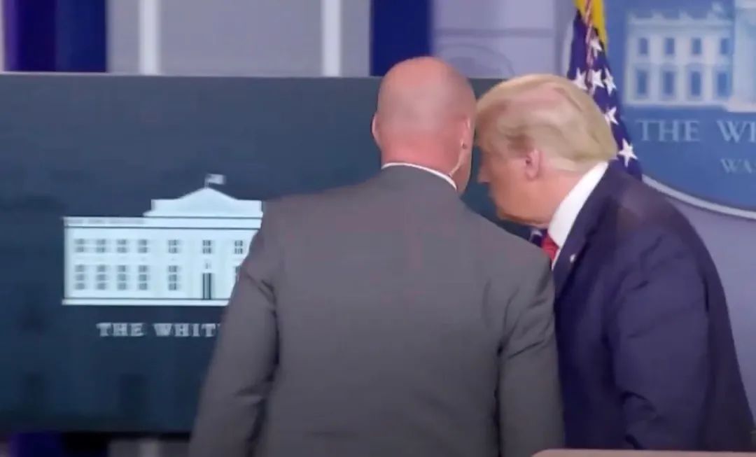 浙样红TV|白宫外突发枪击！特朗普被特勤局工作人员护送，紧急撤离