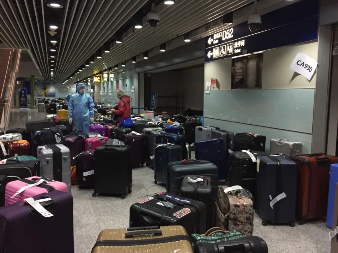 环球时报|被美国“驱离”的我，看到“一院之隔，两个美国”……