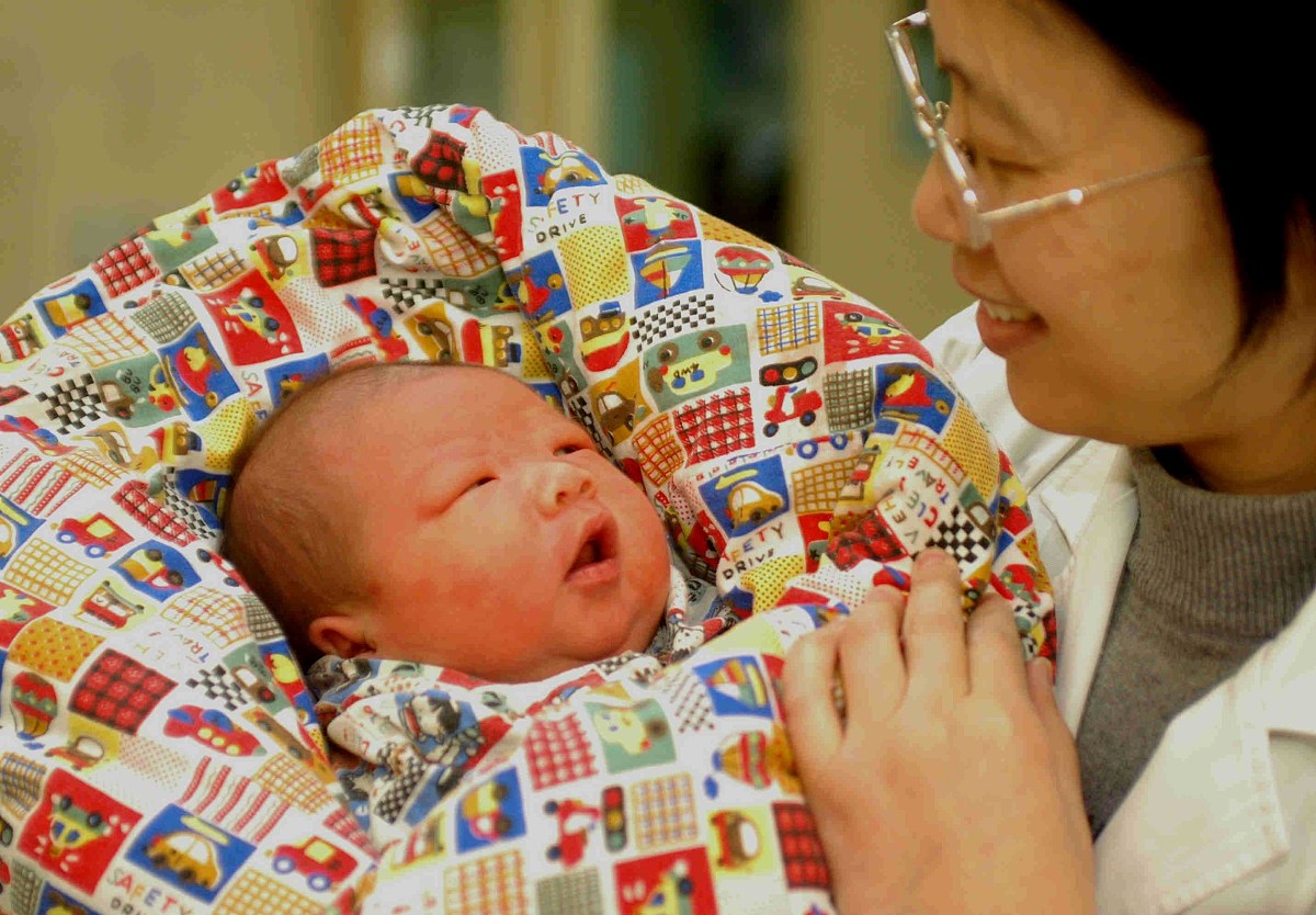 婴幼儿护理|孩子睡觉为什么总是一惊一乍的？