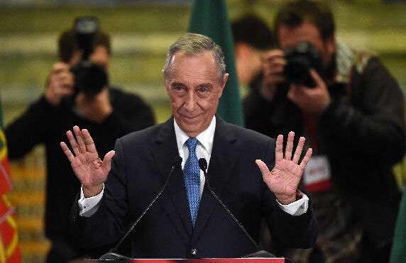 葡萄牙总统|曾多次获得游泳比赛冠军，72岁葡萄牙总统采访中跳海救人