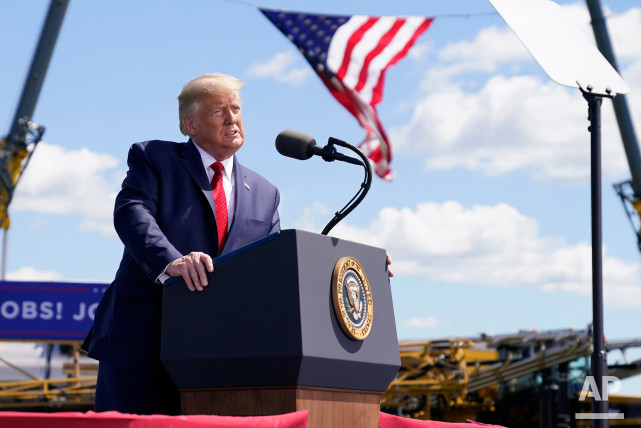 特朗普|特朗普：将赦免“非常重要”的一个人，但不是斯诺登或弗林