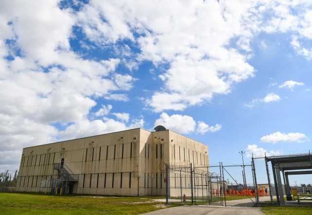 移民|美国政府被指控迫使被拘穆斯林移民食用猪肉类食品