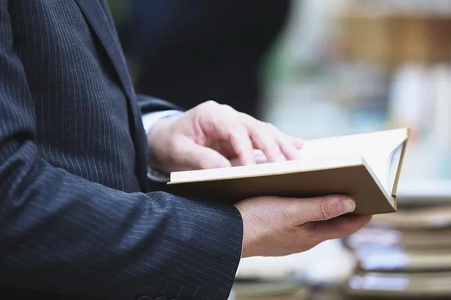 戴建业|同学，有话好好说——戴建业评《生活在树上》