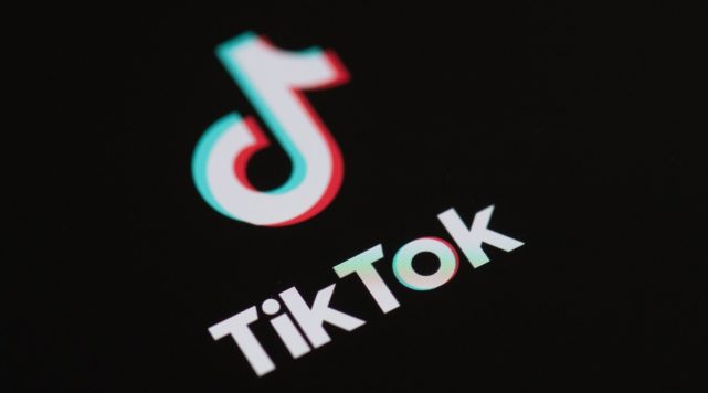 国际|对仇恨言论零容忍！TikTok在美国删除38万视频，封1300个账户