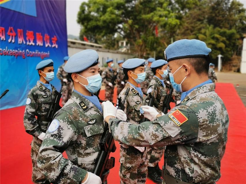 军事|中国第23批赴刚果（金）维和部队218名官兵荣获联合国“和平荣誉勋章”