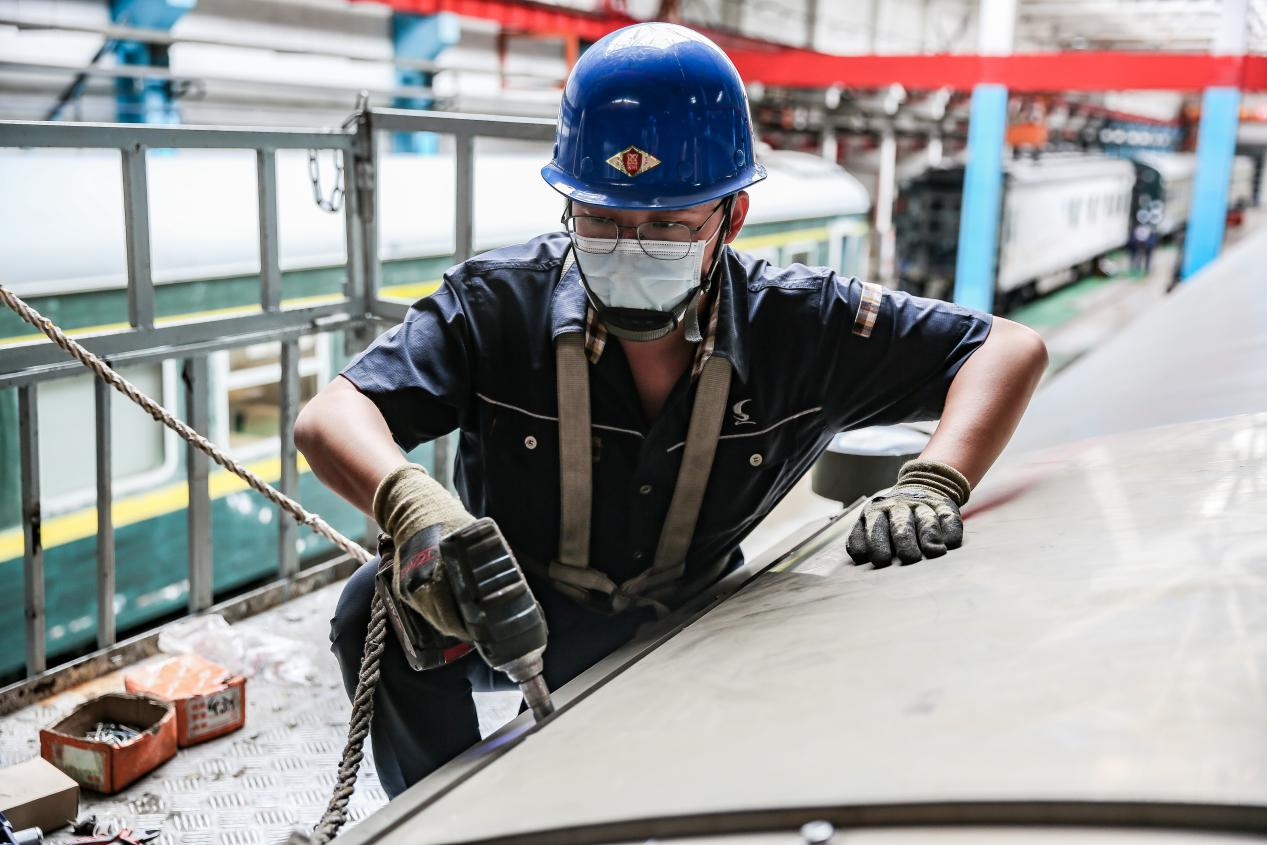 社会|“空中飞人”养成记