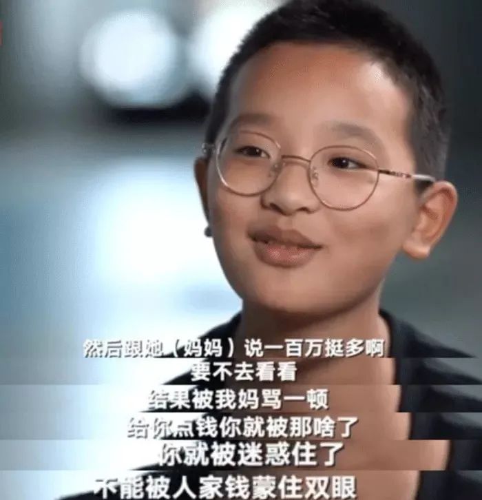 佩琪|3岁女童被喂到70斤做吃播：为了钱，别丢了底线