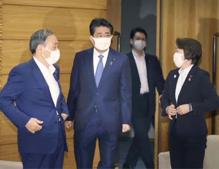 安倍晋三|刚刚！安倍晋三正式宣布辞职，原因公布