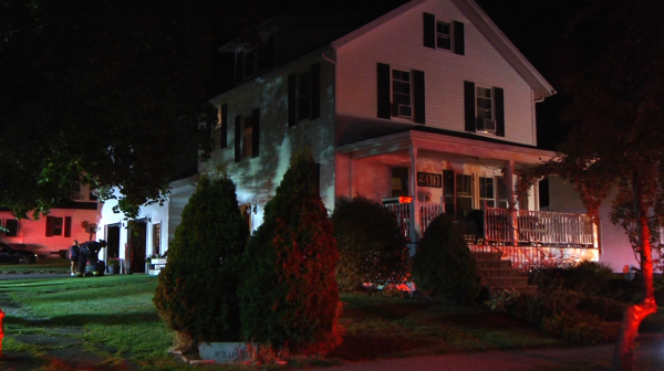 疫情|疫情期间美国一护理机构不许员工戴口罩，戴就辞退