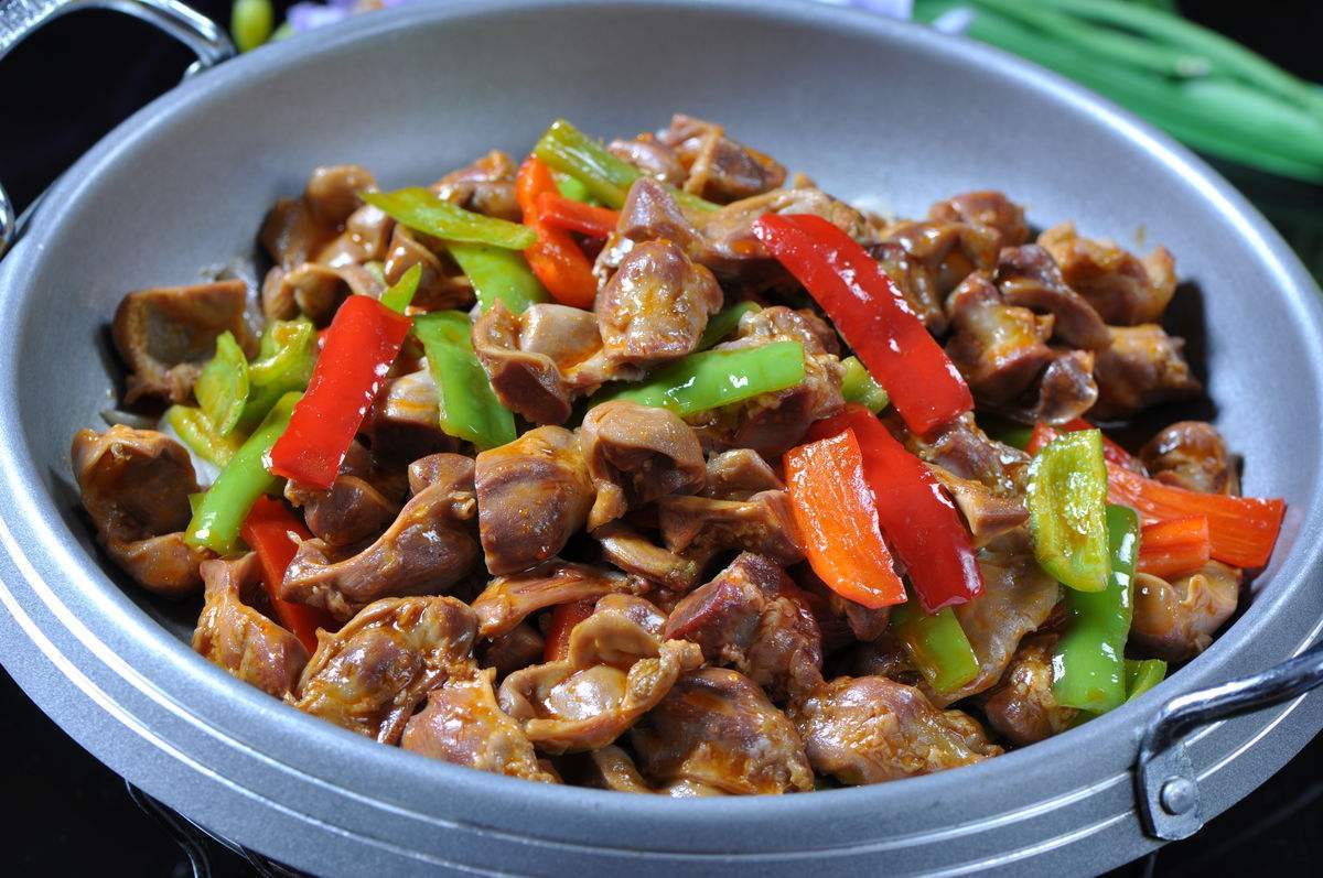 猫头鹰|“猫头鹰濒危死亡时会吐出一团毛球”,是真的吗?