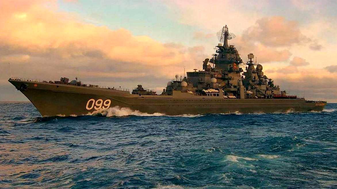 海上核巨兽基洛夫级核动力巡洋舰满载排水达28万吨