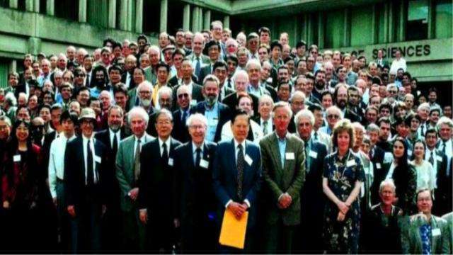 科学|杨振宁是世界顶级的物理学家吗?他都有什么科学成就?