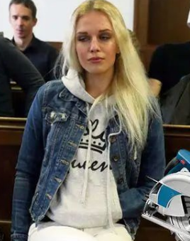 茱莉|太狠了！22岁姑娘把自己的手锯断，只为了……