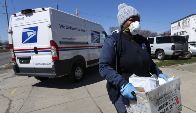 口罩|美媒:邮件曝白宫曾取消全民发口罩计划,转而分给机构组织