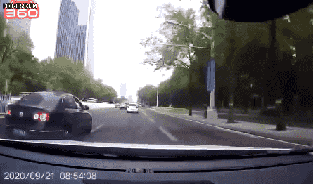 咖啡|疯狂别车，泼咖啡！果然，刑拘！