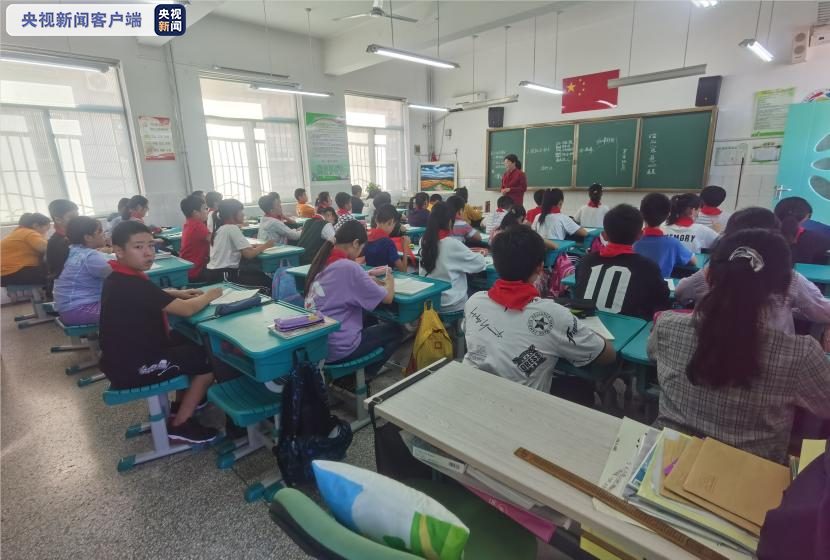 教育|八部委发文对全国中小学“全面放权”,要“破”更要“立”