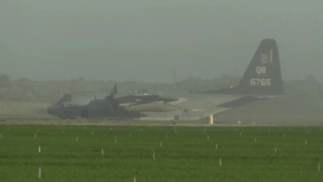 美军|美军F-35B与KC-130J意外碰撞后坠毁 飞行员跳伞逃生