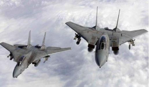 空军|F-111战斗机的一波三折,不成功的舰载战斗机,成功的战斗轰炸机