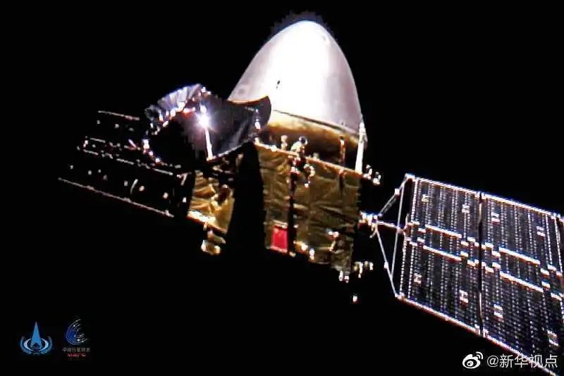 |24000000公里外，一面五星红旗光彩夺目