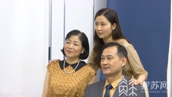 人文|组团打“怪”三十年的白衣眷侣 今天收到了女儿送的特别礼物