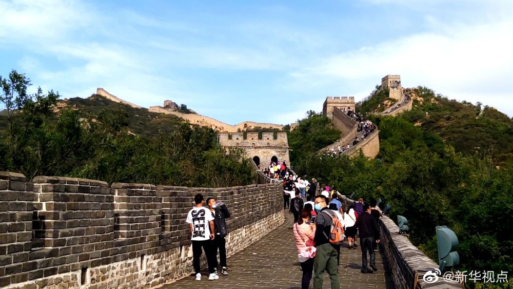 八达岭长城|一大早门票售罄！八达岭长城景区提示游客先预约后出行