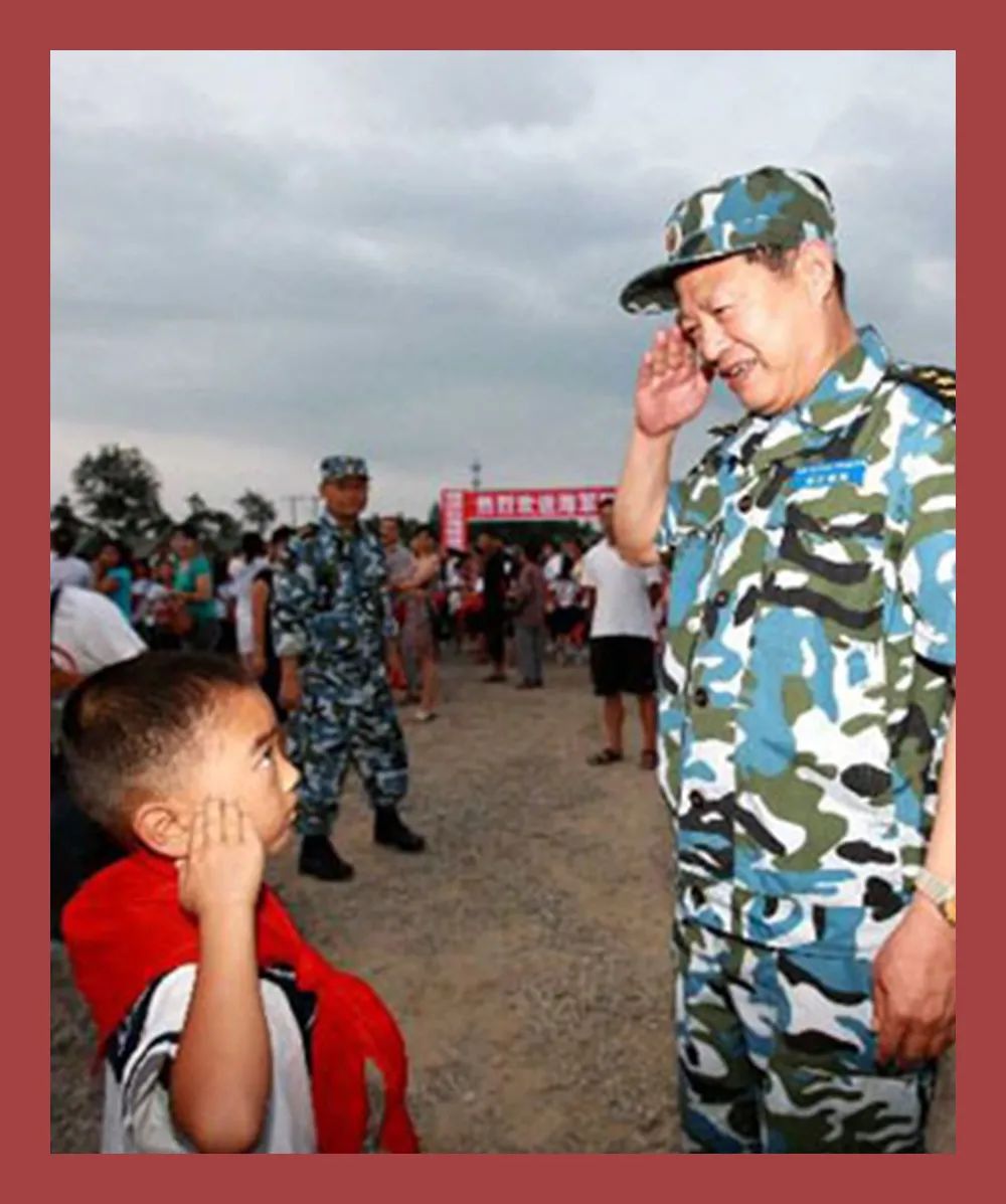 社会|这样的子弟兵,很中国!